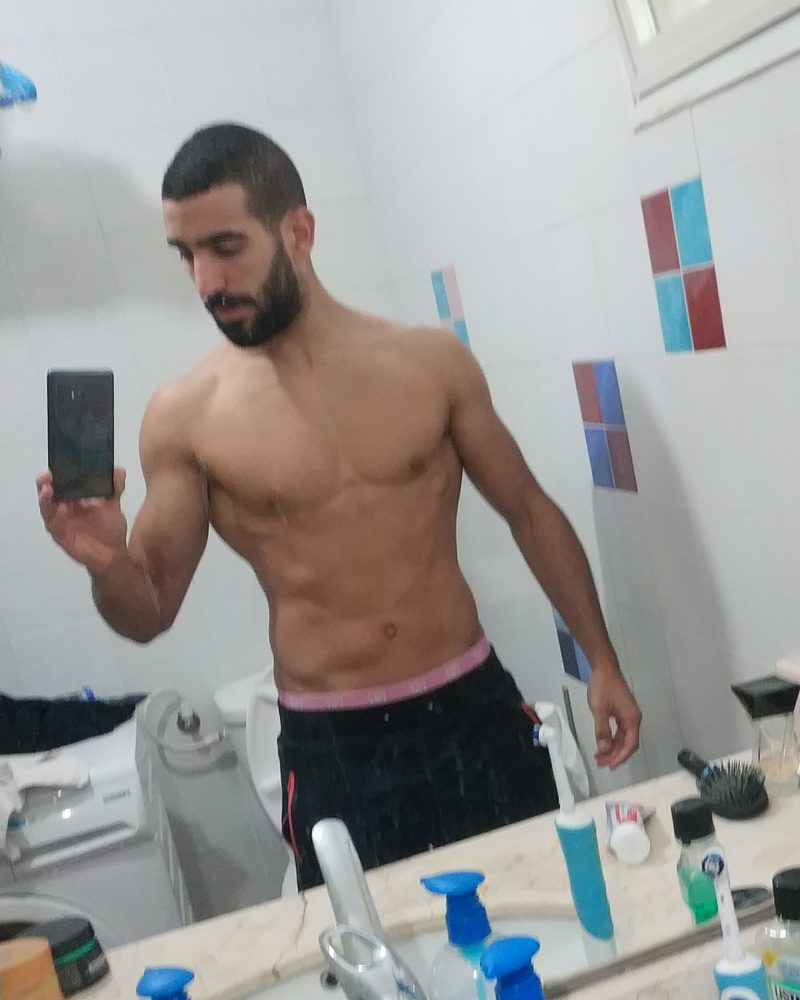 איתמר אילוז ב־2018, כמה חודשים אחרי הפציעה